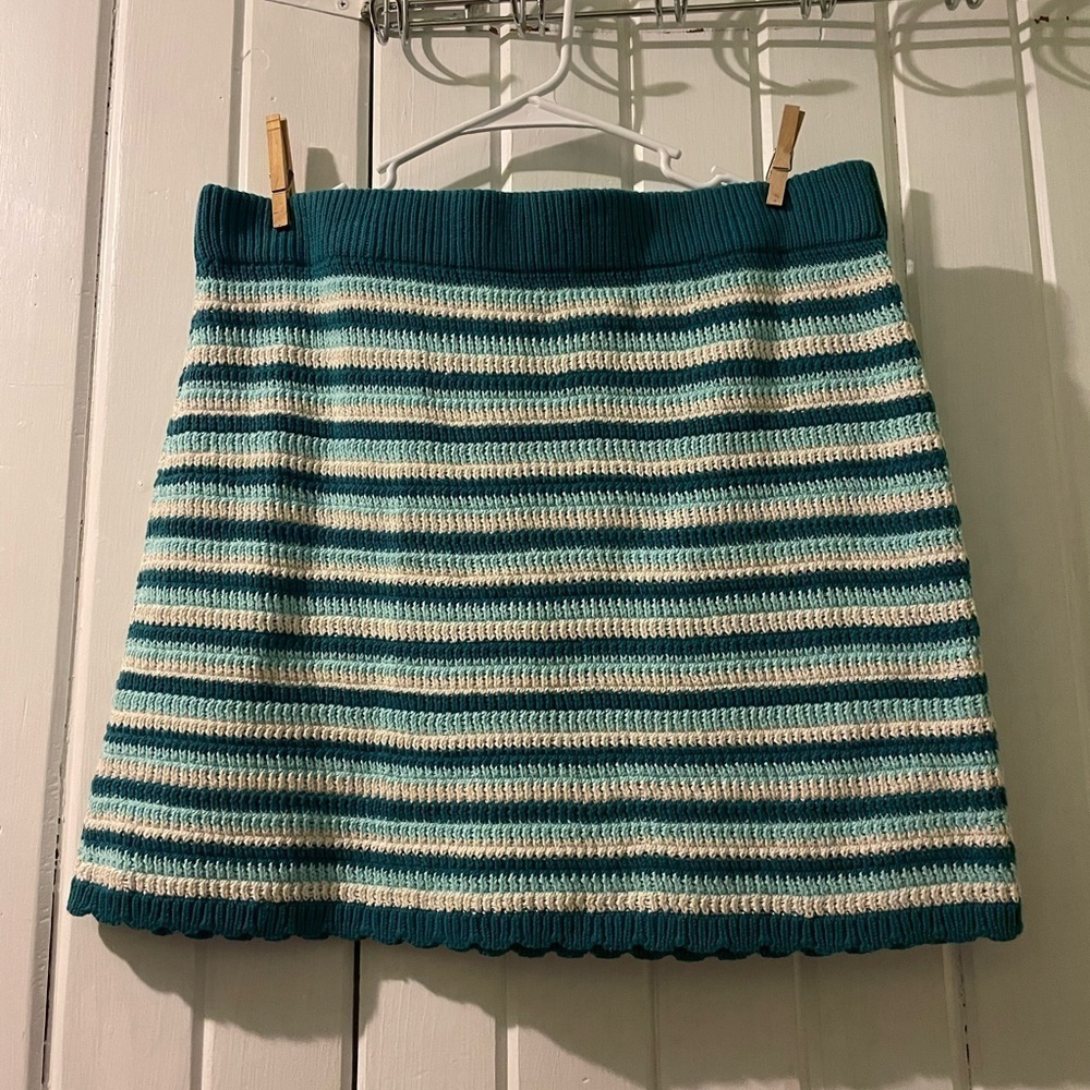 Crocheted mini skirt X-large NWOT
